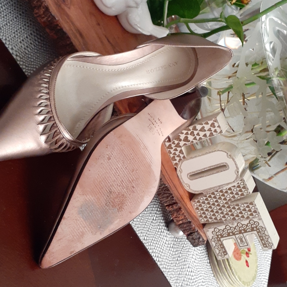 ANN TAYLOR SHOES - Picture 8 of 8